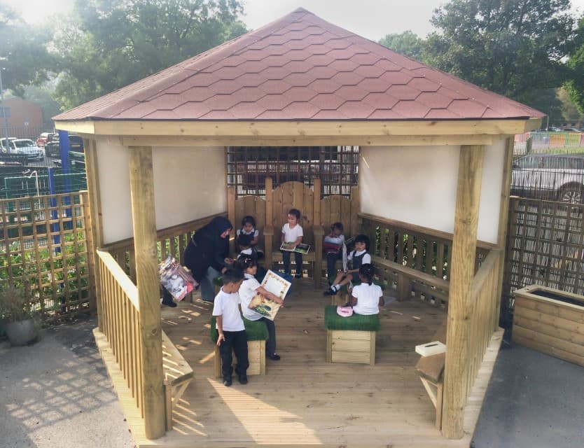 outdoor classrooms for schools 